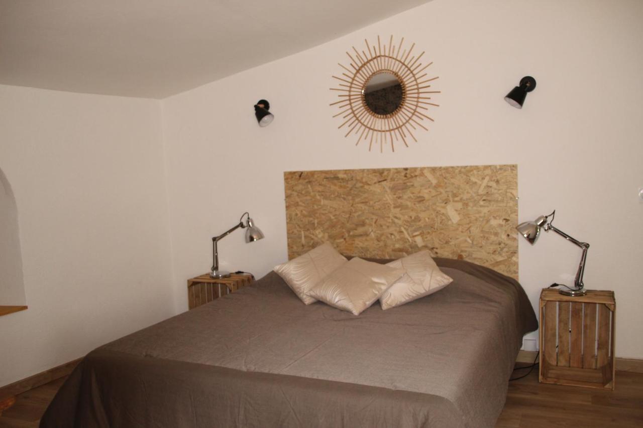 Appartement Le Gambetta Cotignac Bagian luar foto